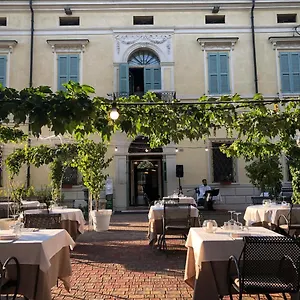 https://residenza-ottoetti.it-lombardy.com